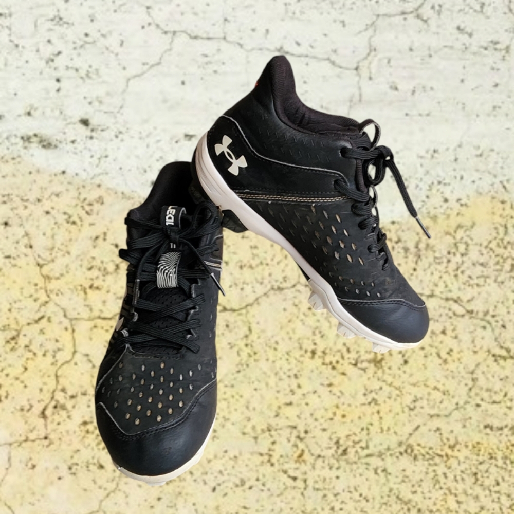 Under Armour Leadoff RM Junior Baseball Size  4.5Y